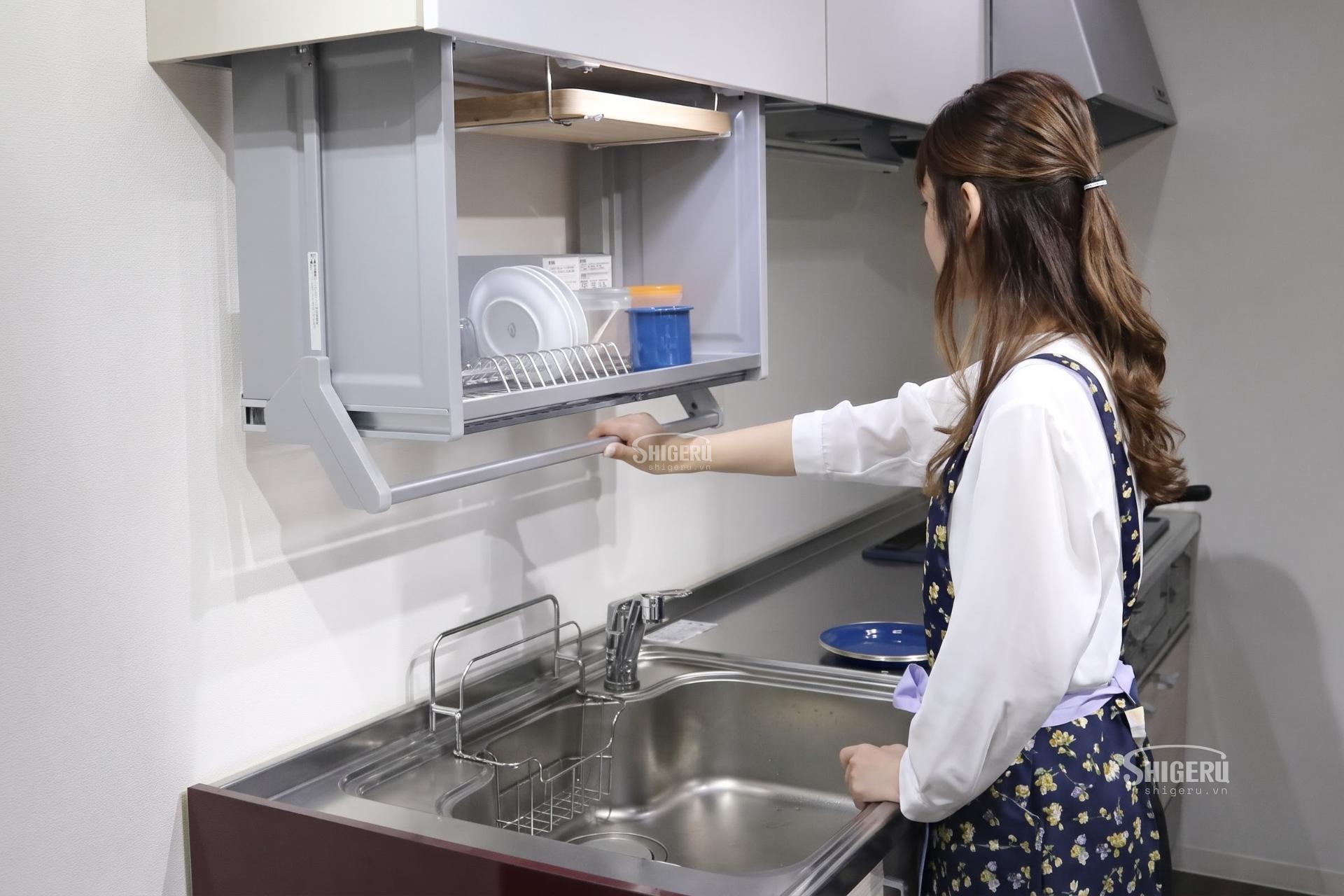 Kệ Ch&eacute;n N&acirc;ng Hạ Thẳng Đứng 900 Nhập Khẩu Nhật Bản